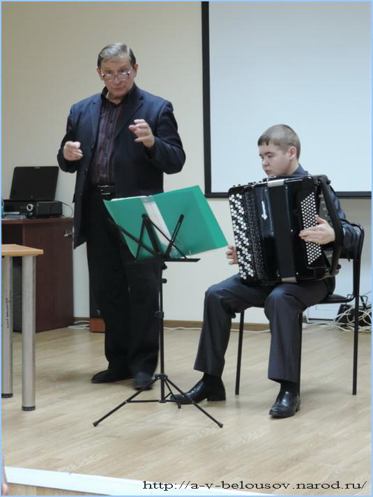 Олег Шаров и Дмитрий Бурыкин. Тула, 2015 год: http://a-v-belousov.narod.ru/