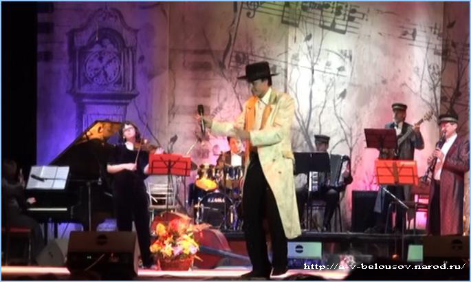 Виктор Мельников в составе ансамбля еврейской музыки Алэвай: http://a-v-belousov.narod.ru/